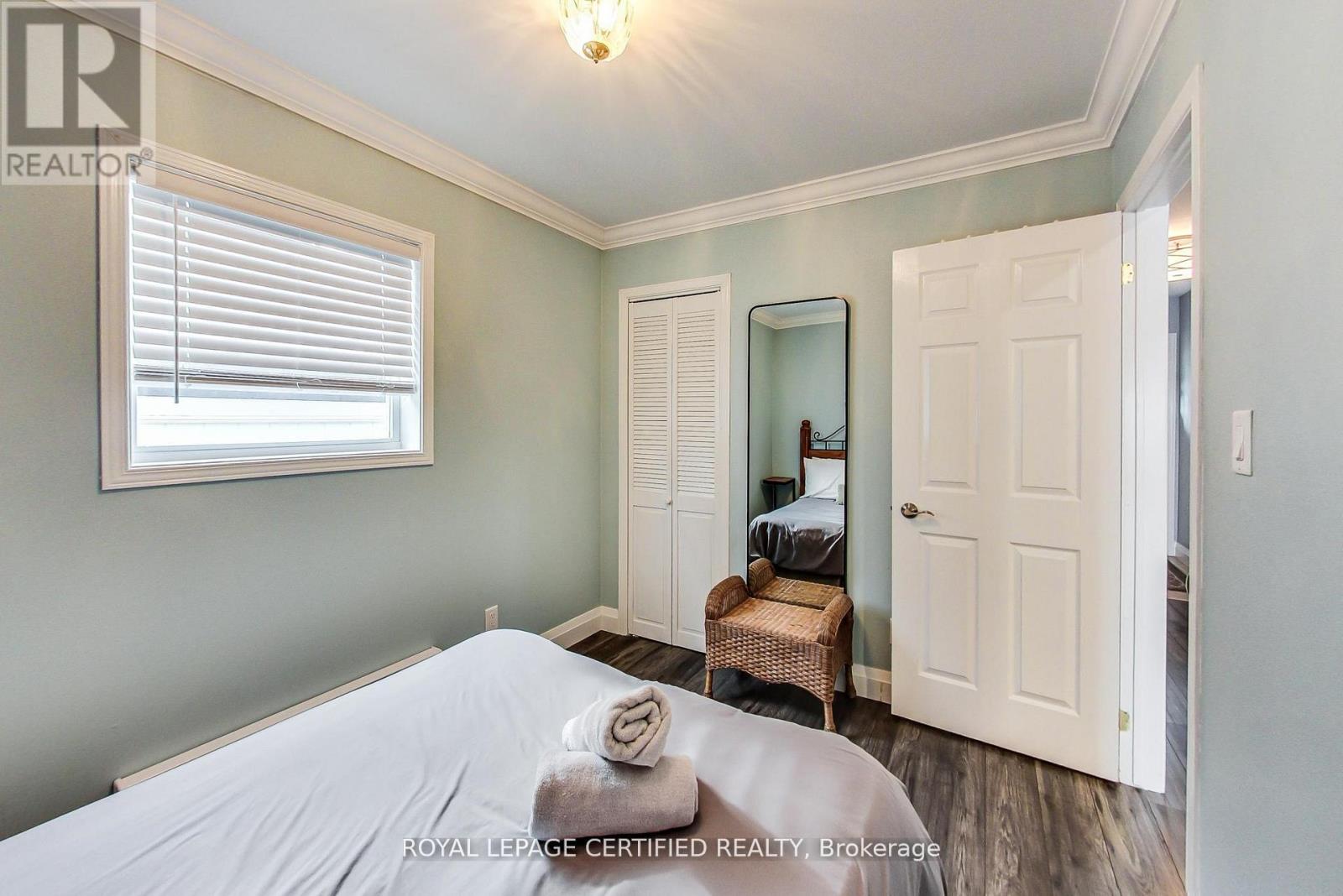 69 OLIVE CRESCENT - 19