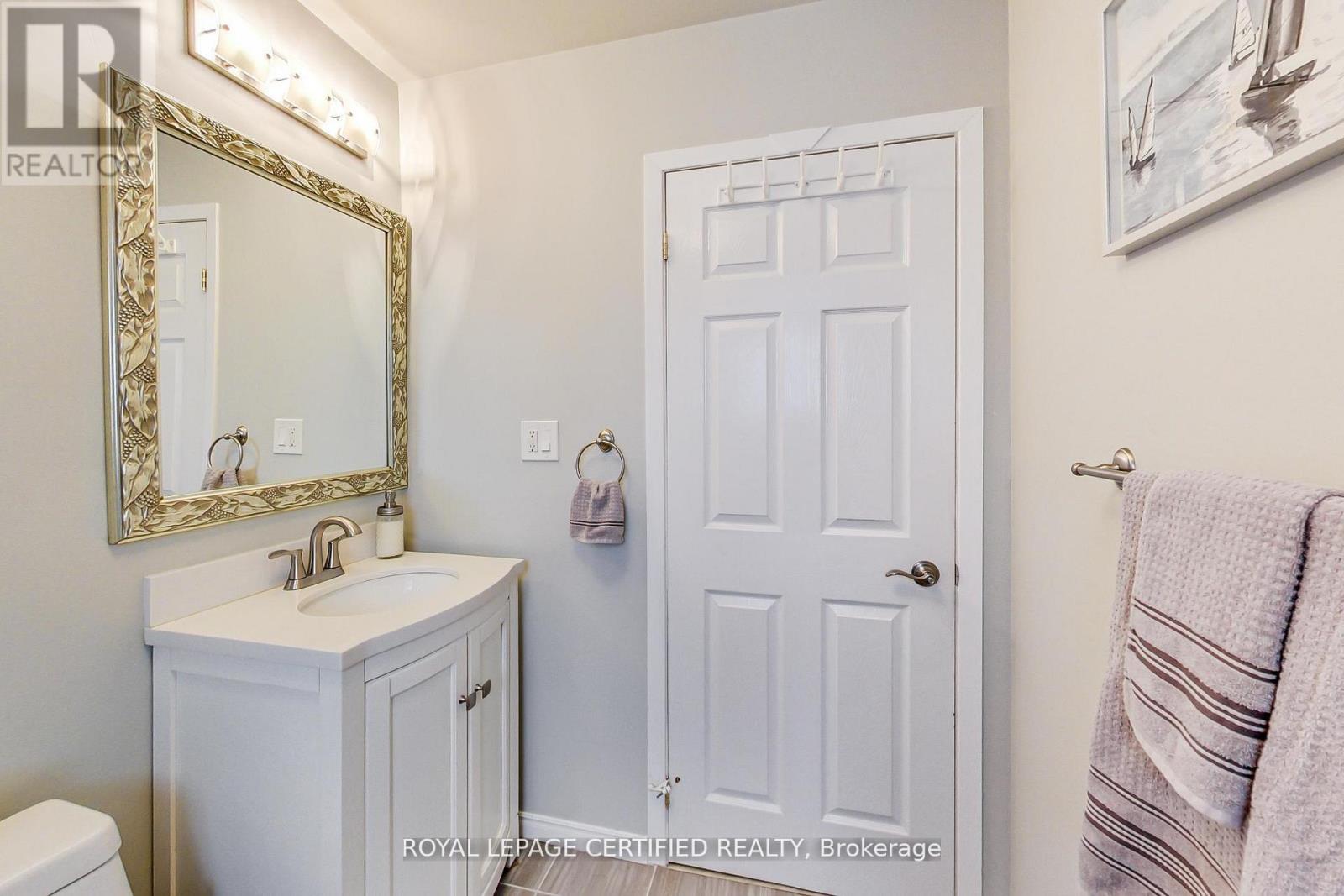 69 OLIVE CRESCENT - 24