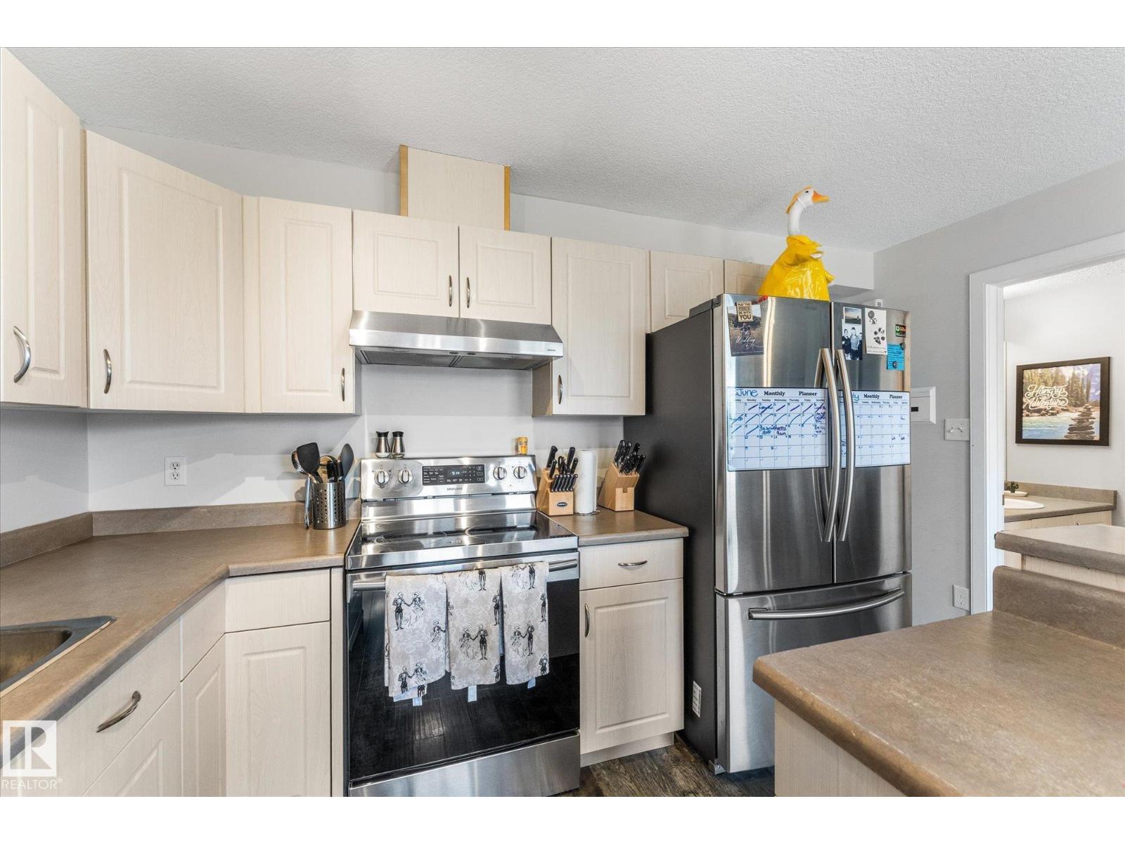 2324 30 AV NW - 12