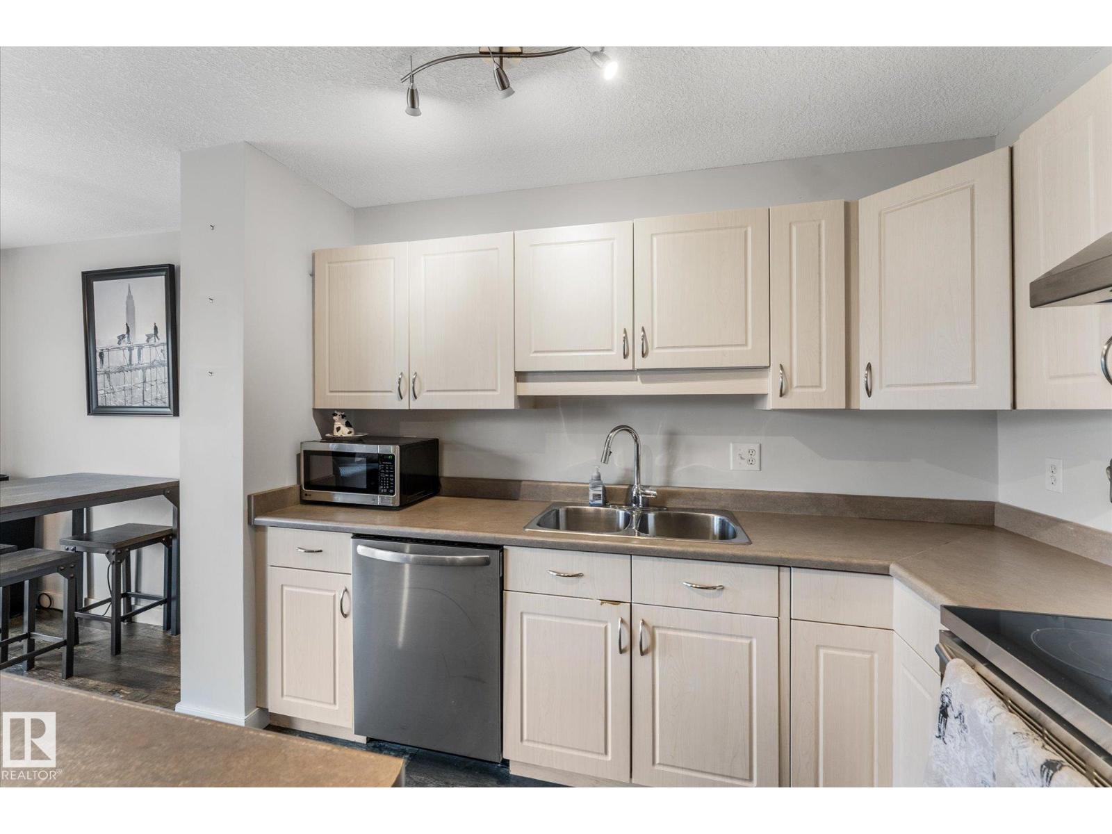 2324 30 AV NW - 14