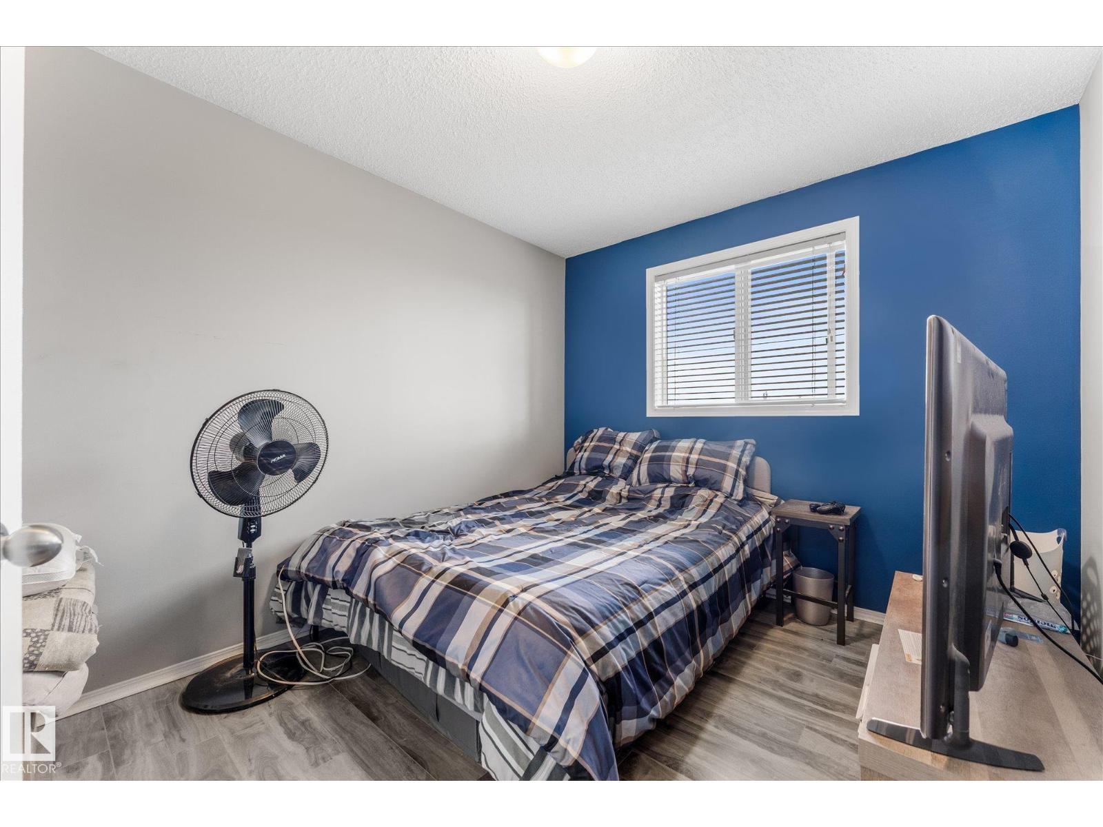 2324 30 AV NW - 20