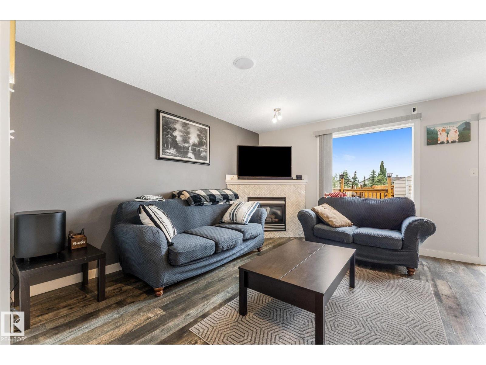 2324 30 AV NW - 6