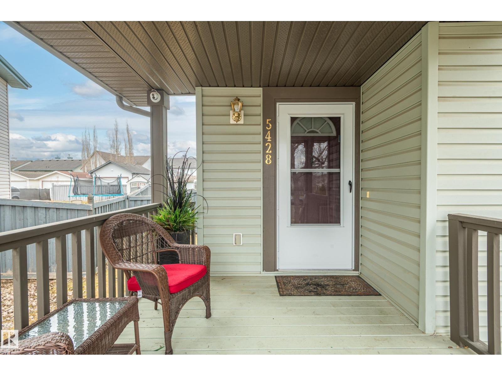 5428 202 ST NW - 5