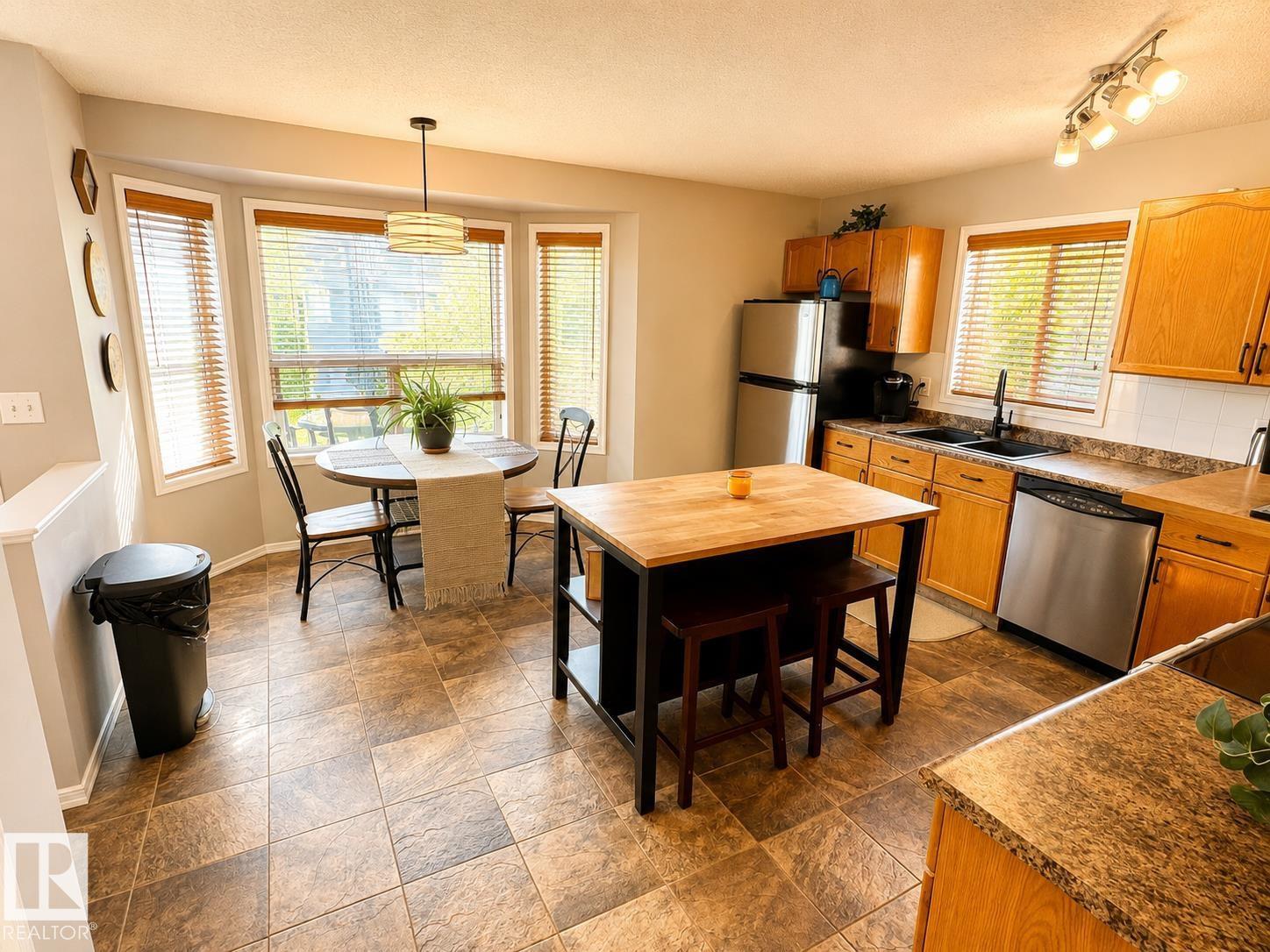 5428 202 ST NW - 9