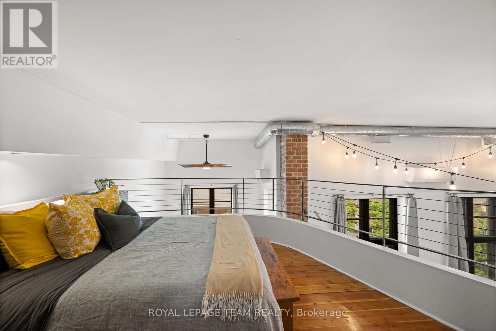 #404 589 RIDEAU STREET - 30