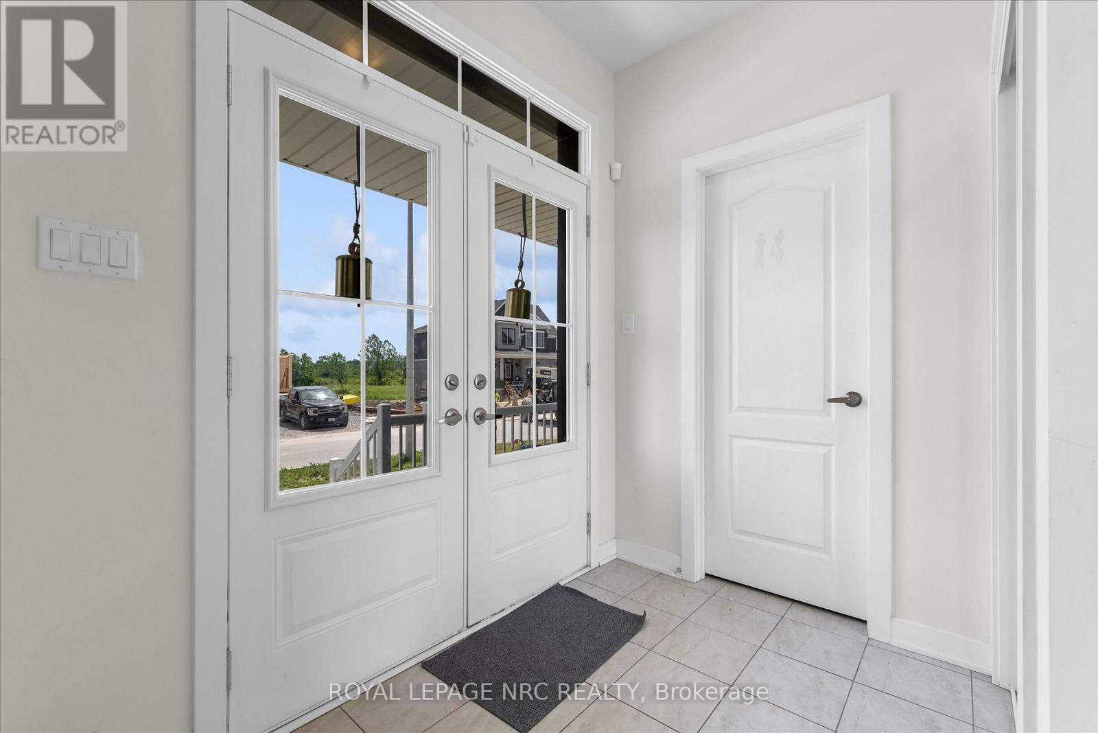 8 DOWNRIVER DRIVE - Image 4