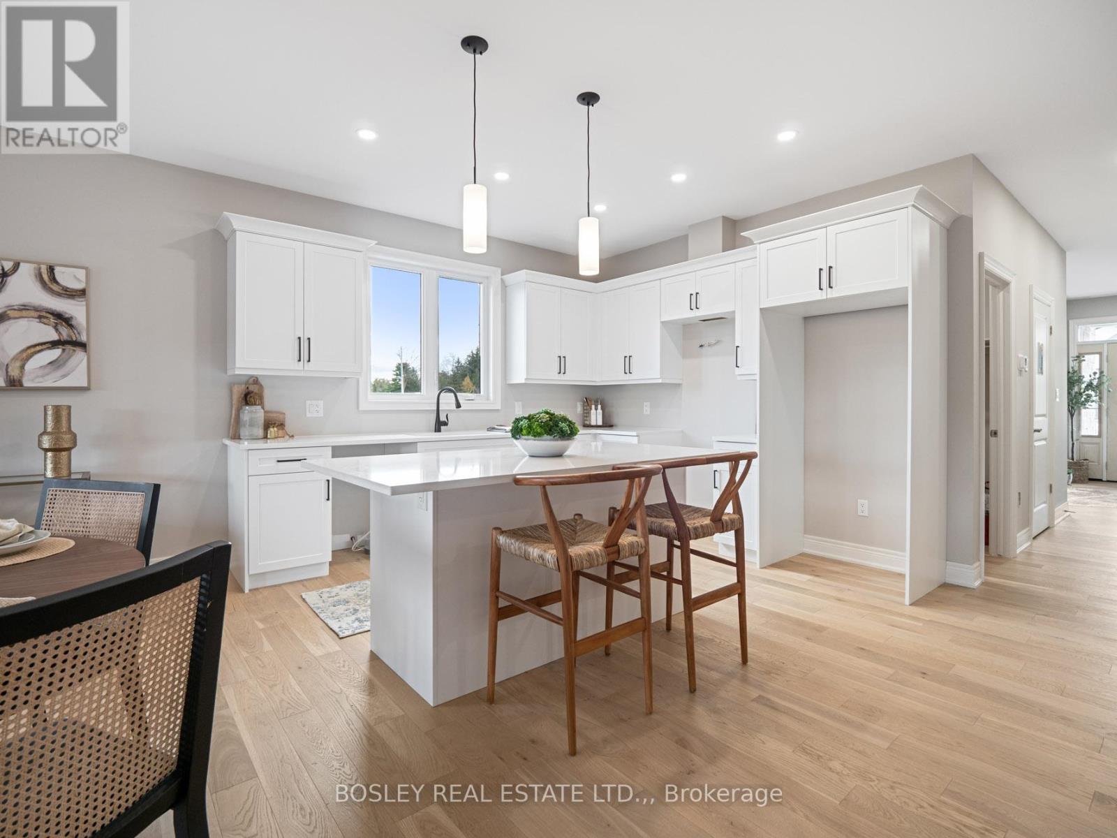 505 ROYAL RIDGE DRIVE - 11