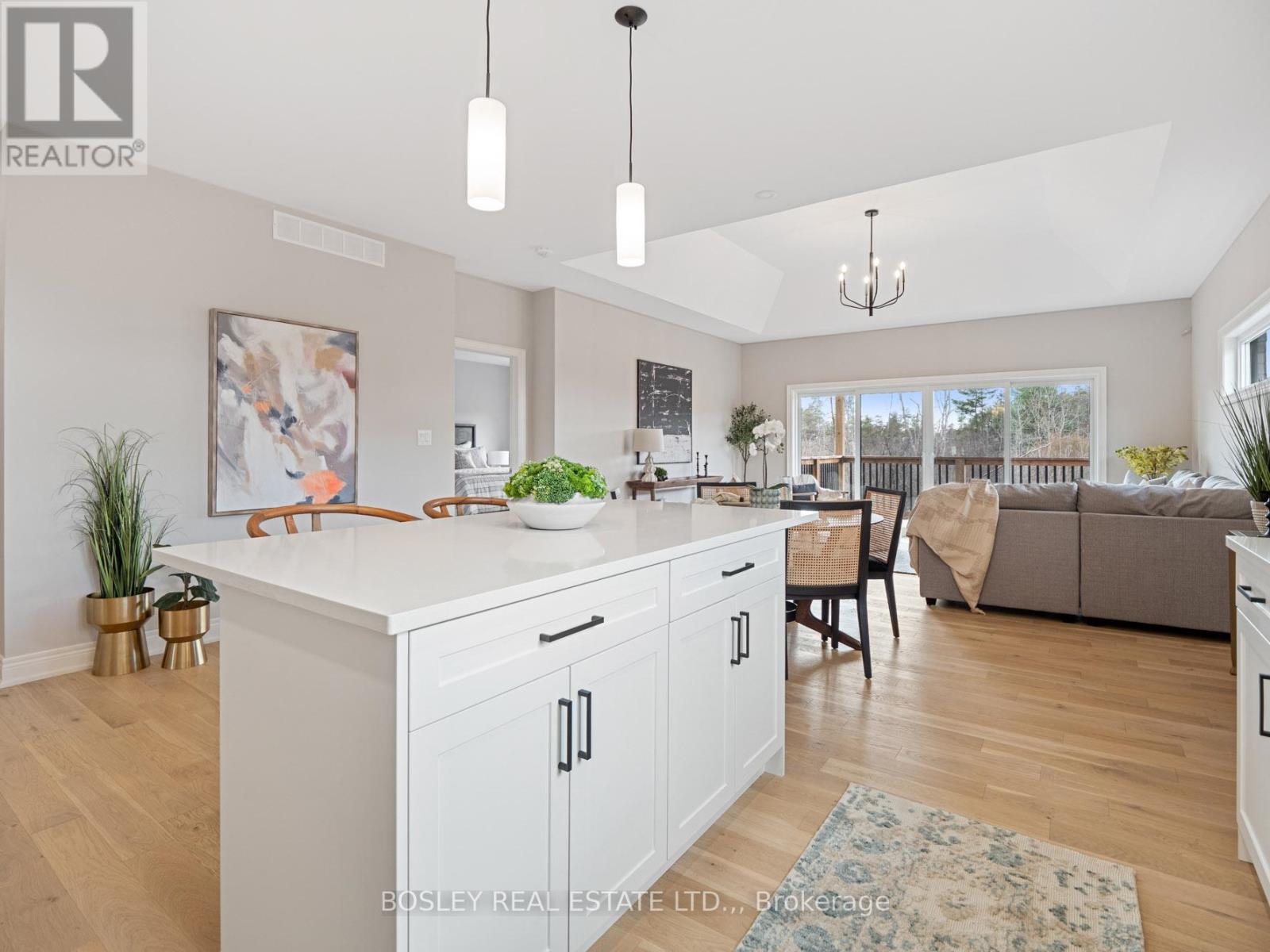 505 ROYAL RIDGE DRIVE - 14