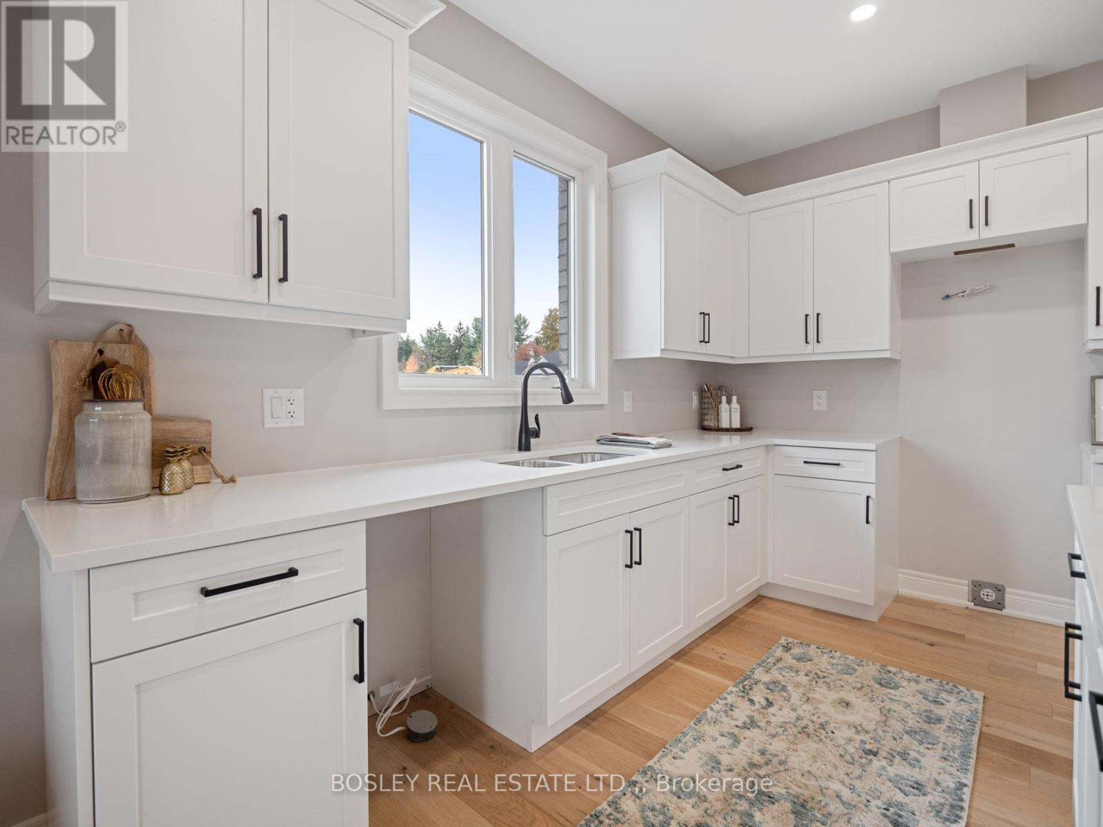 505 ROYAL RIDGE DRIVE - 15