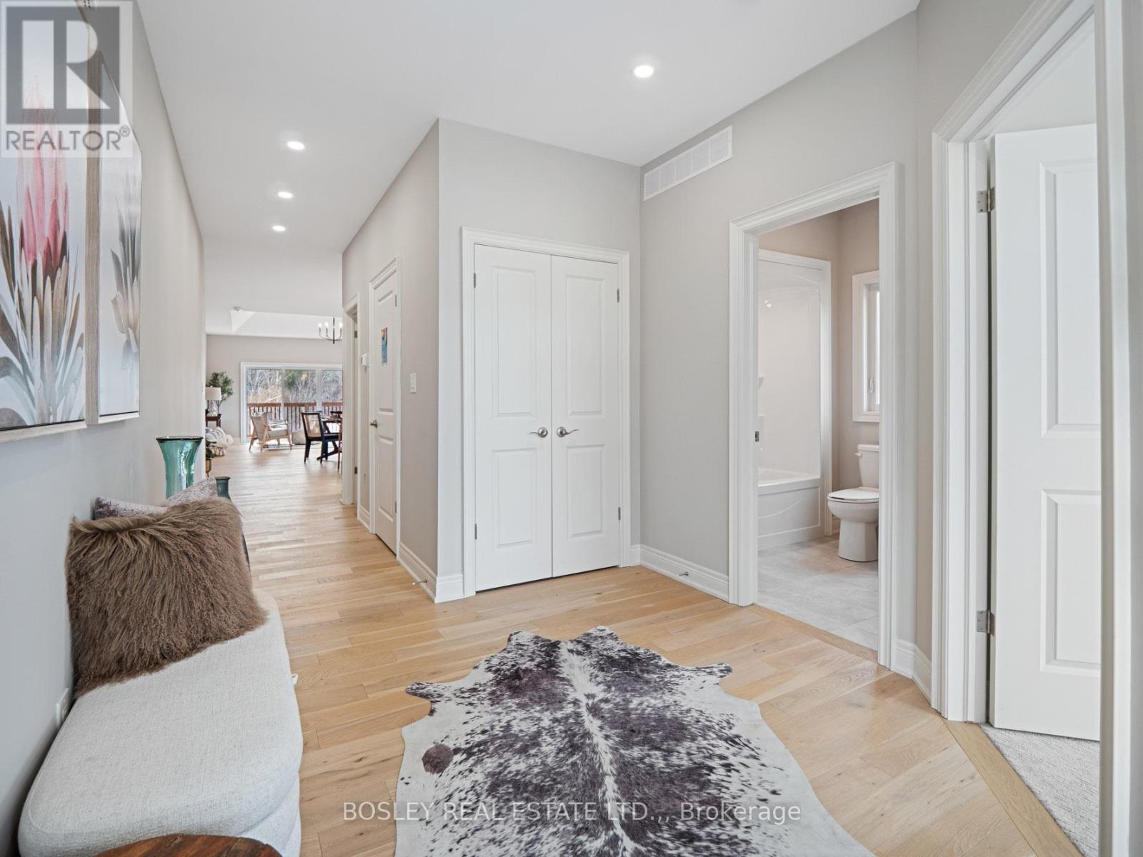 505 ROYAL RIDGE DRIVE - 4
