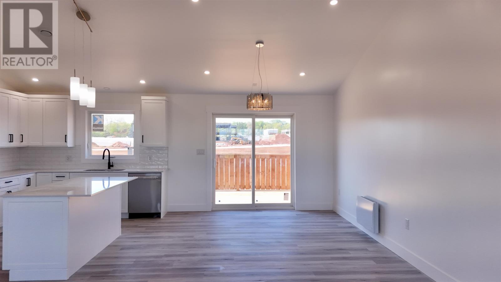 31 Norman Drive - 11