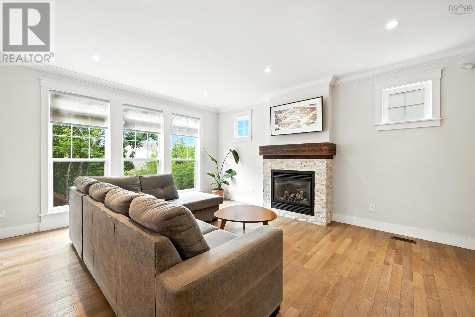 155 HollyHock Way - 10