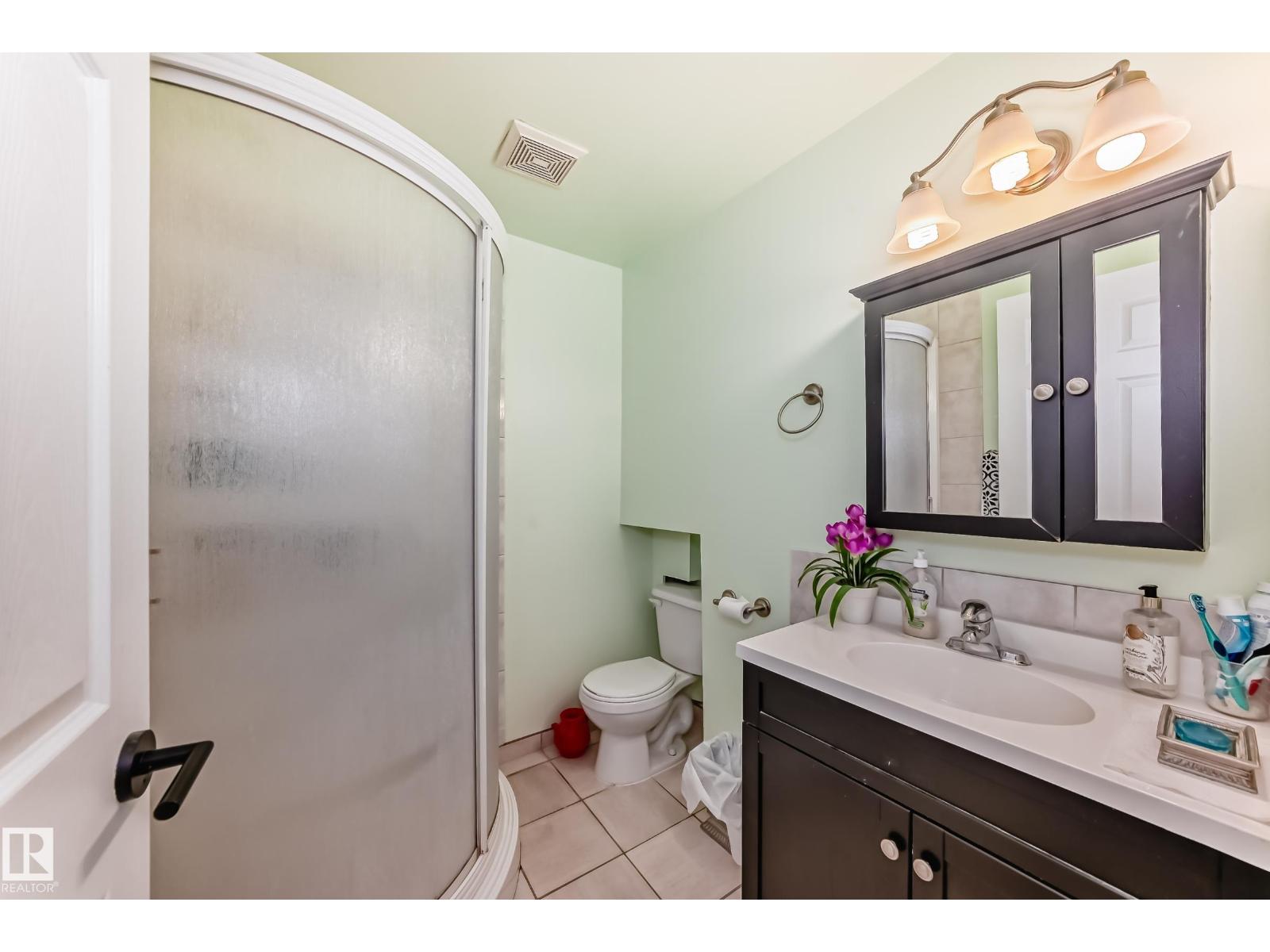 3843 47 ST NW - 14