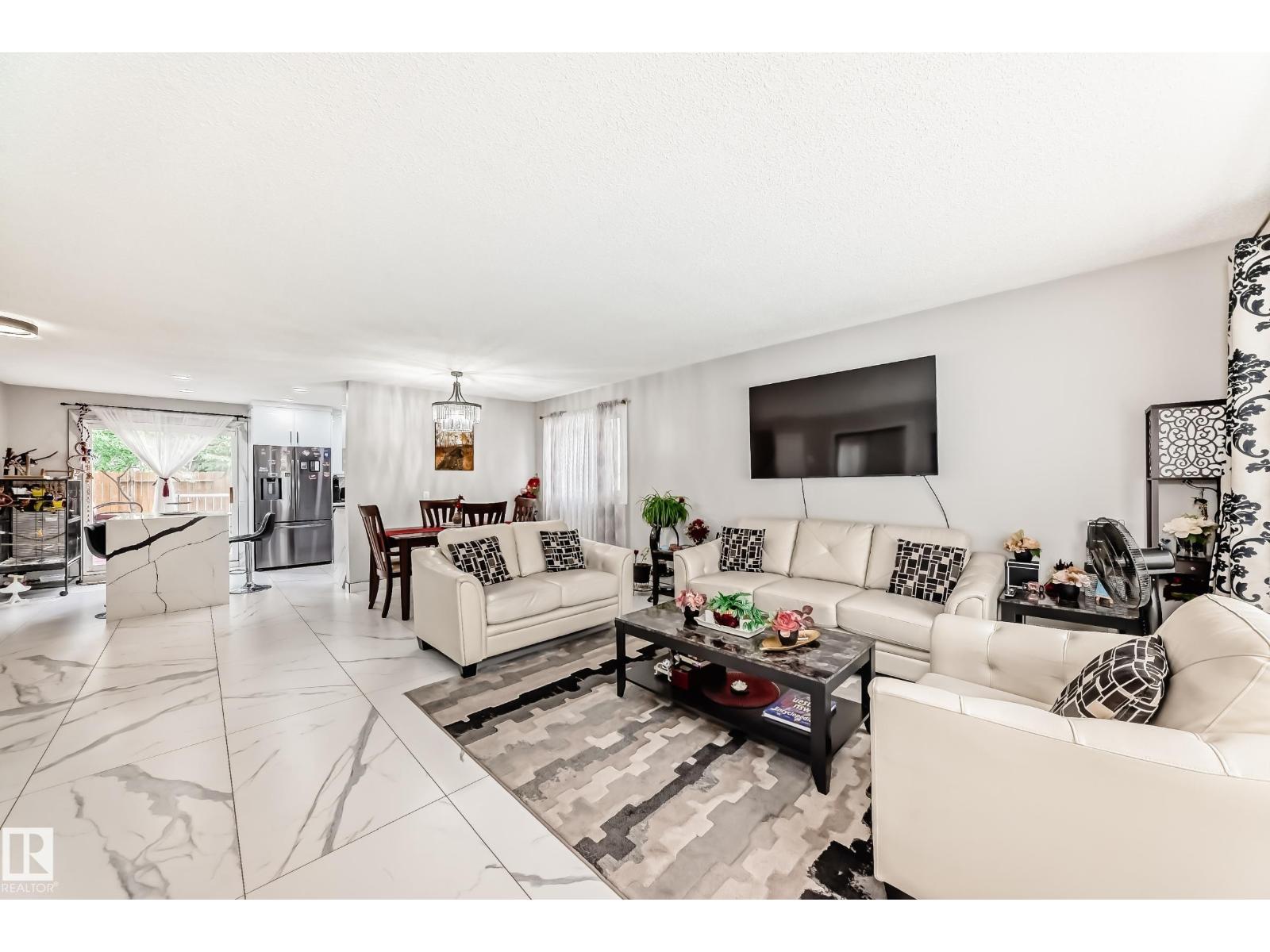 3843 47 ST NW - 4