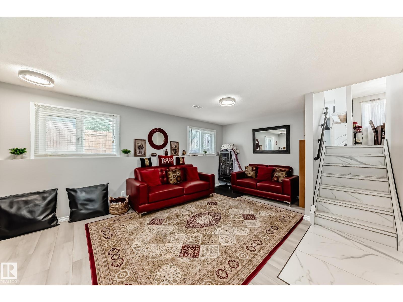 3843 47 ST NW - 12