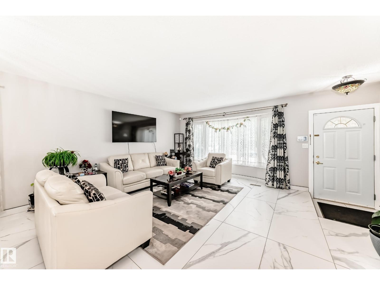 3843 47 ST NW - 5