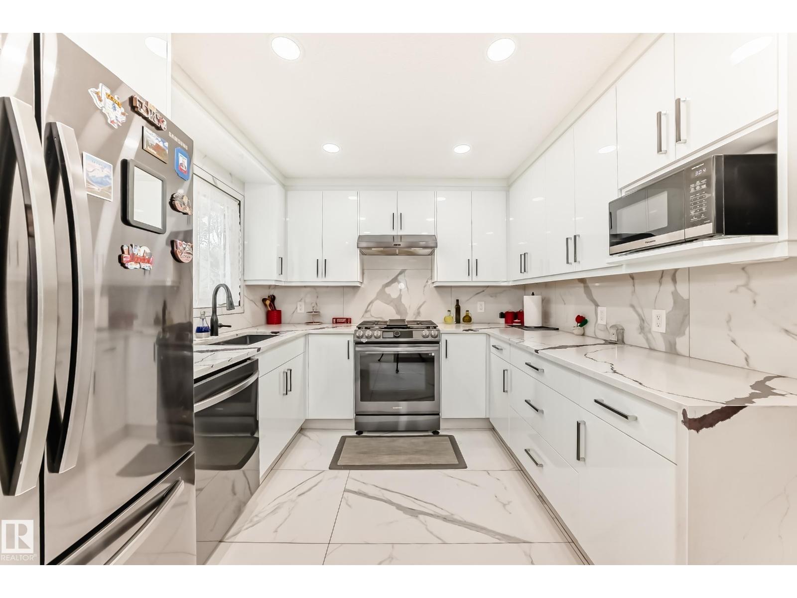 3843 47 ST NW - 1