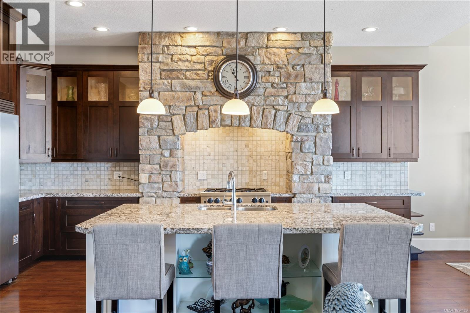 863 Cavin Rd - 8