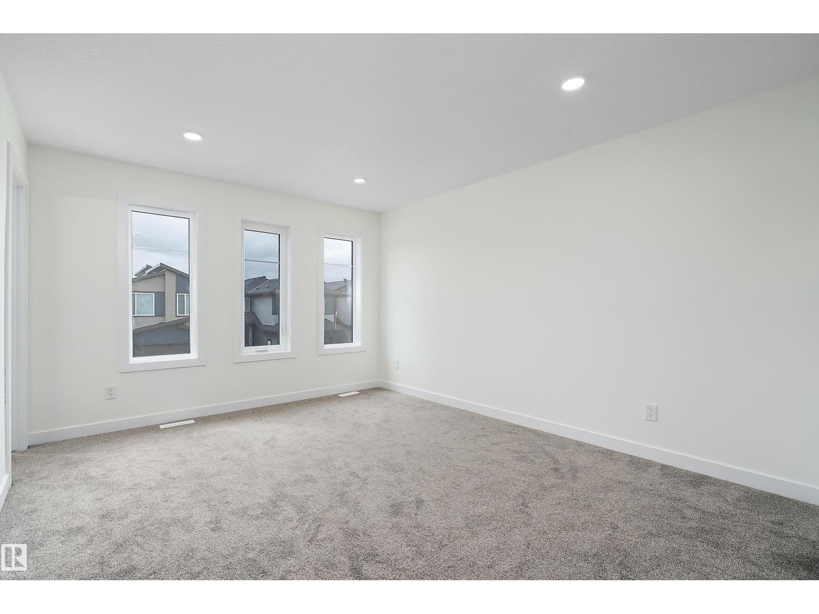 444 Crystal Creek LI — photo 28