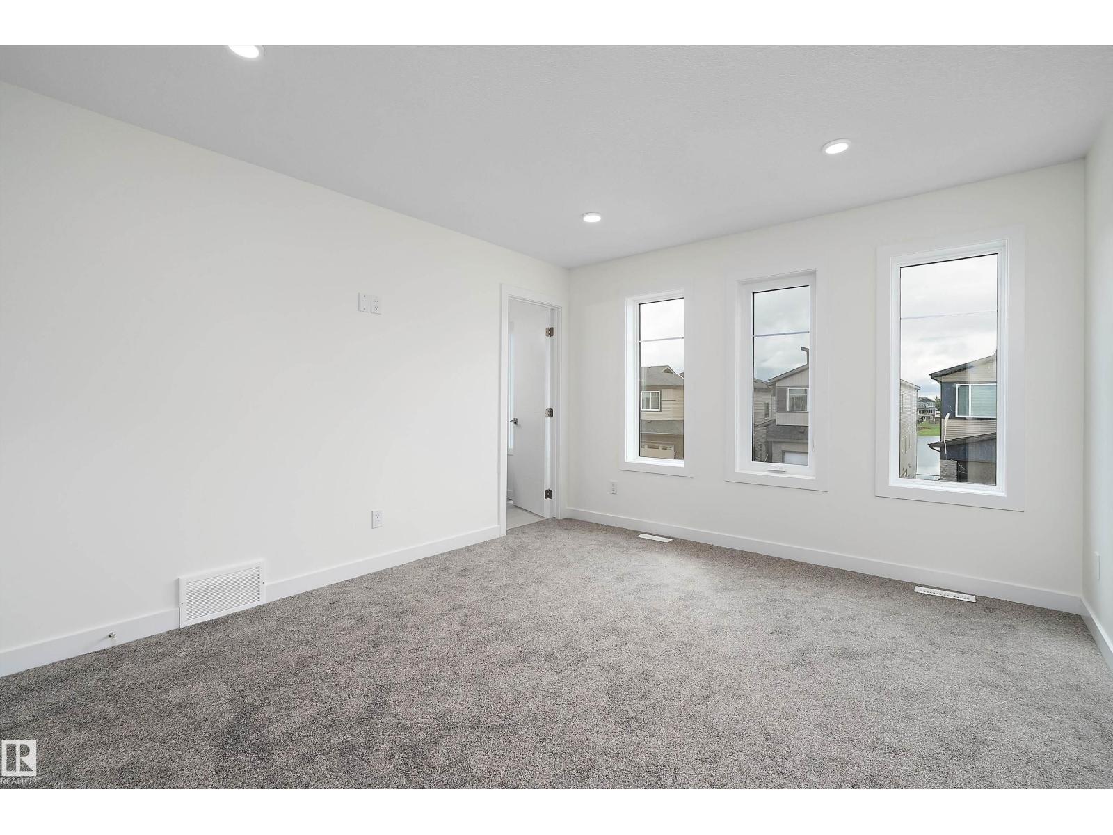 444 Crystal Creek LI — photo 29