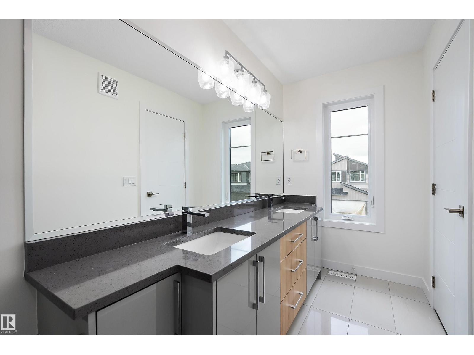444 Crystal Creek LI — photo 33