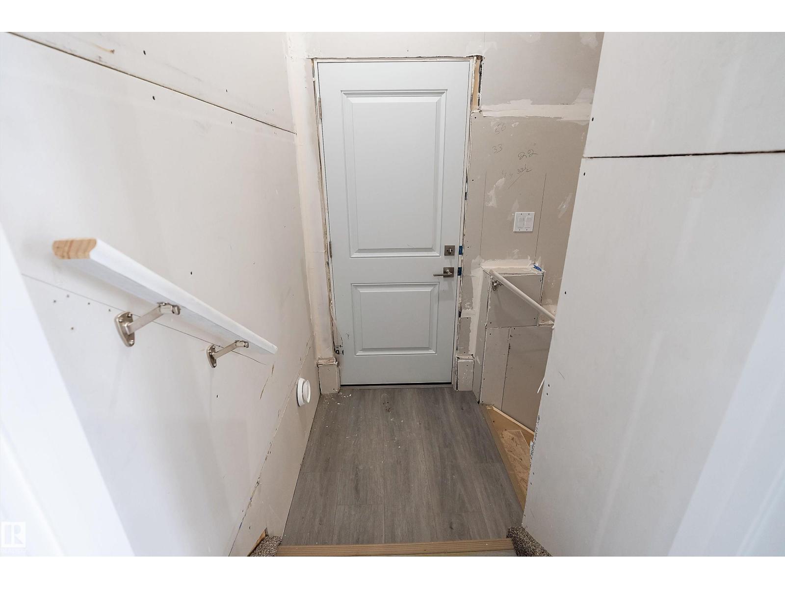 444 Crystal Creek LI — photo 36