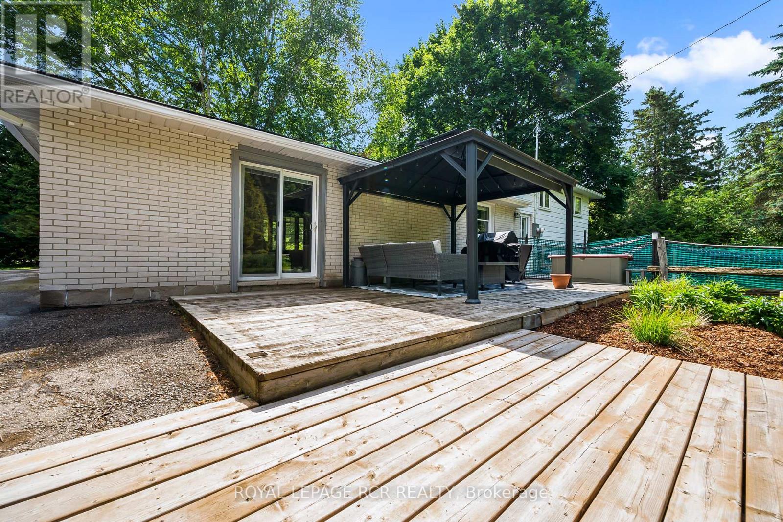 22 RANDY AVENUE - 30