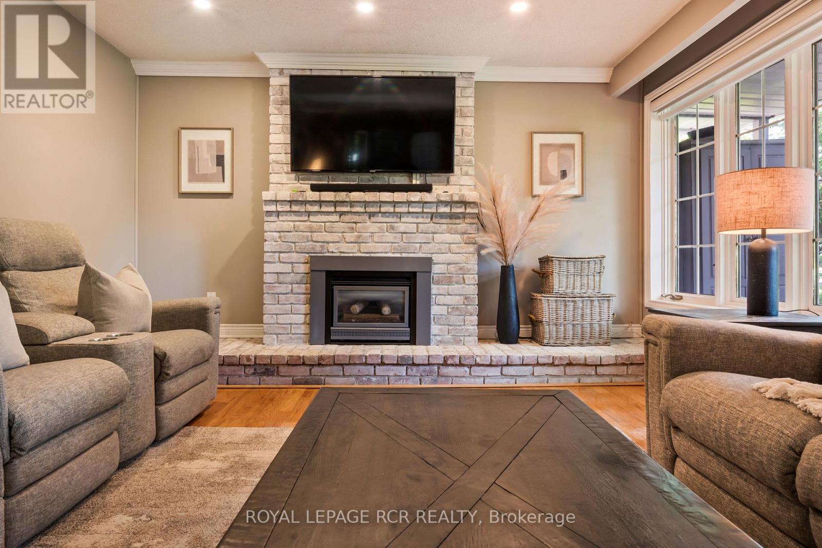 22 RANDY AVENUE - 8
