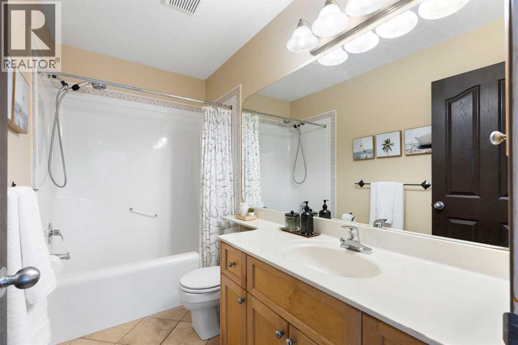 410 Royal Crest Bay NW — photo 36