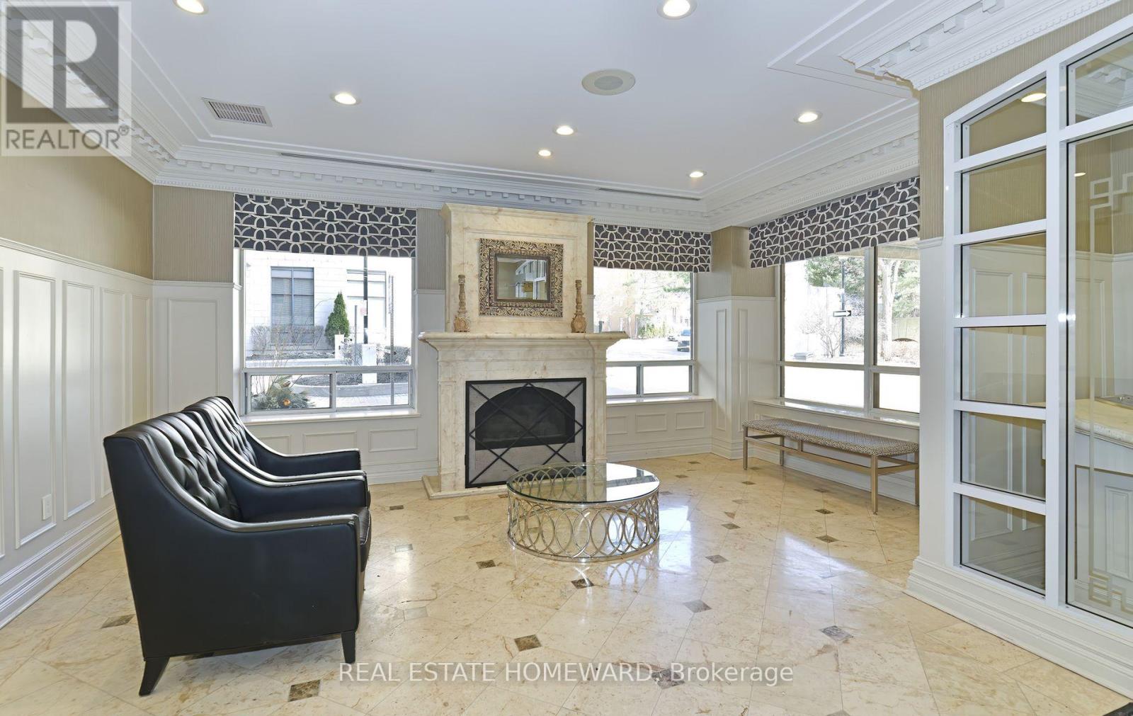 #916 88 GRANDVIEW WAY - 25