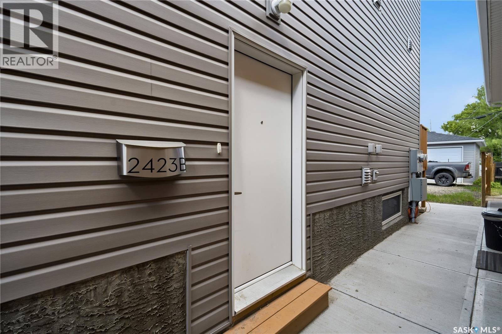 2423 Reynolds STREET - 19