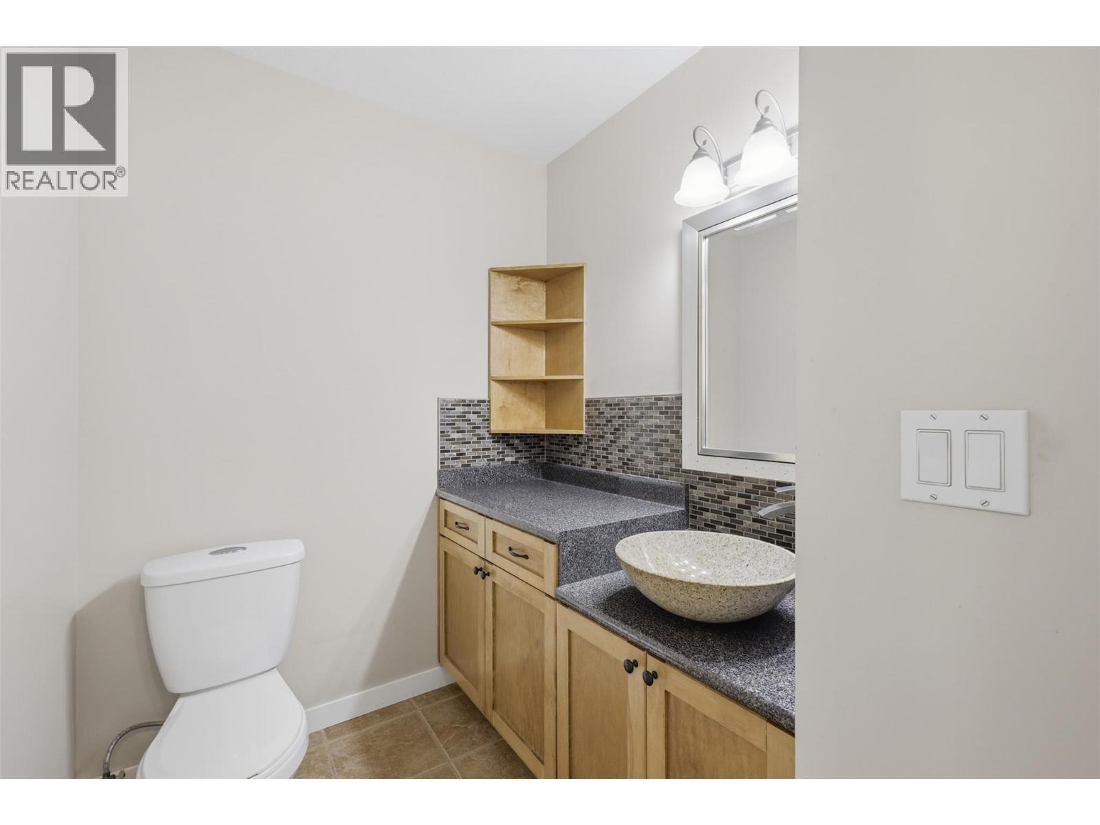 #12 1810 SPRINGHILL Drive - 18