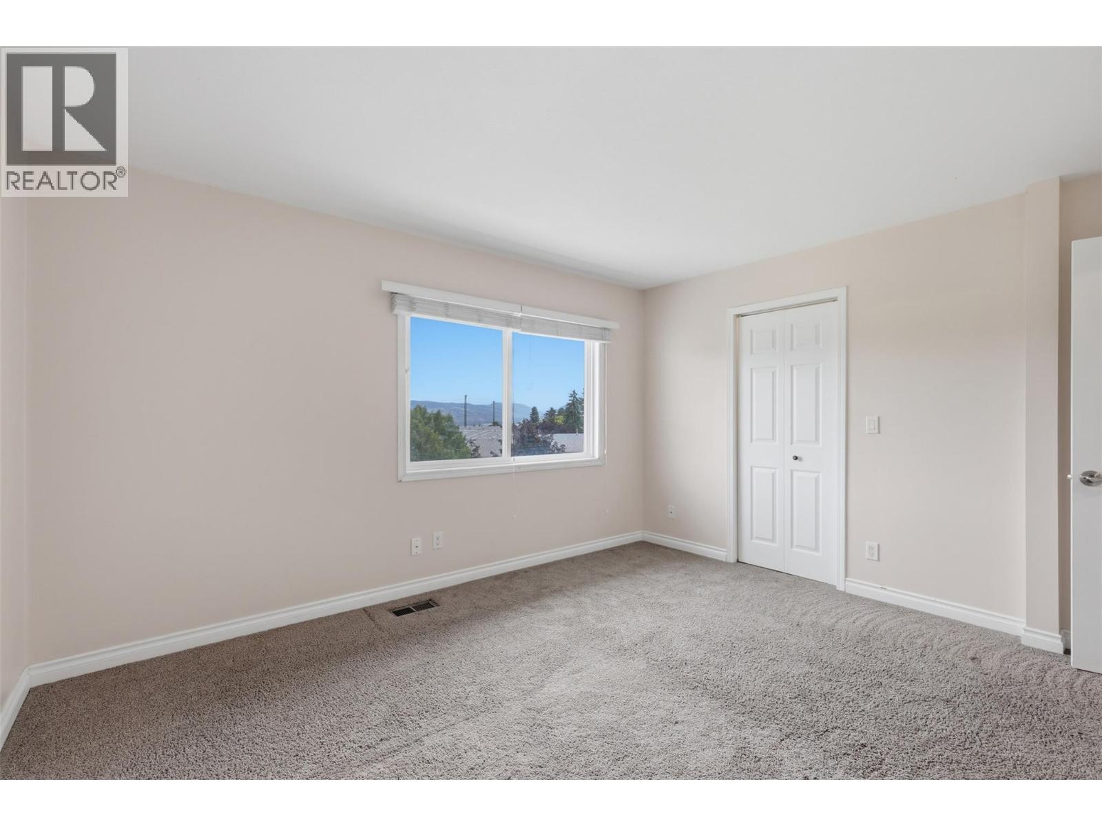 #12 1810 SPRINGHILL Drive - 25