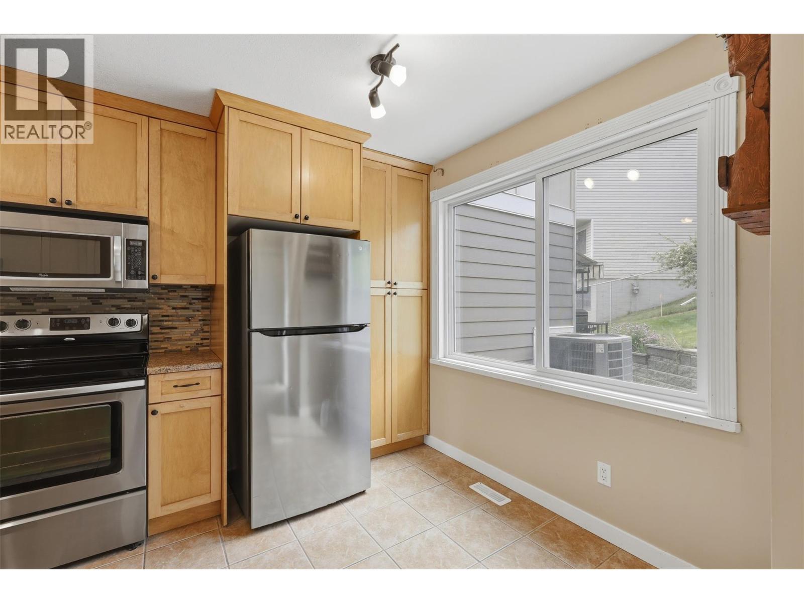 #12 1810 SPRINGHILL Drive - 16