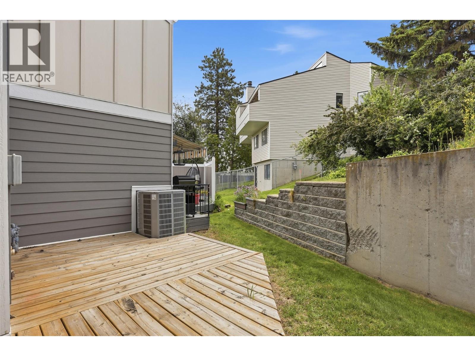 #12 1810 SPRINGHILL Drive - 22