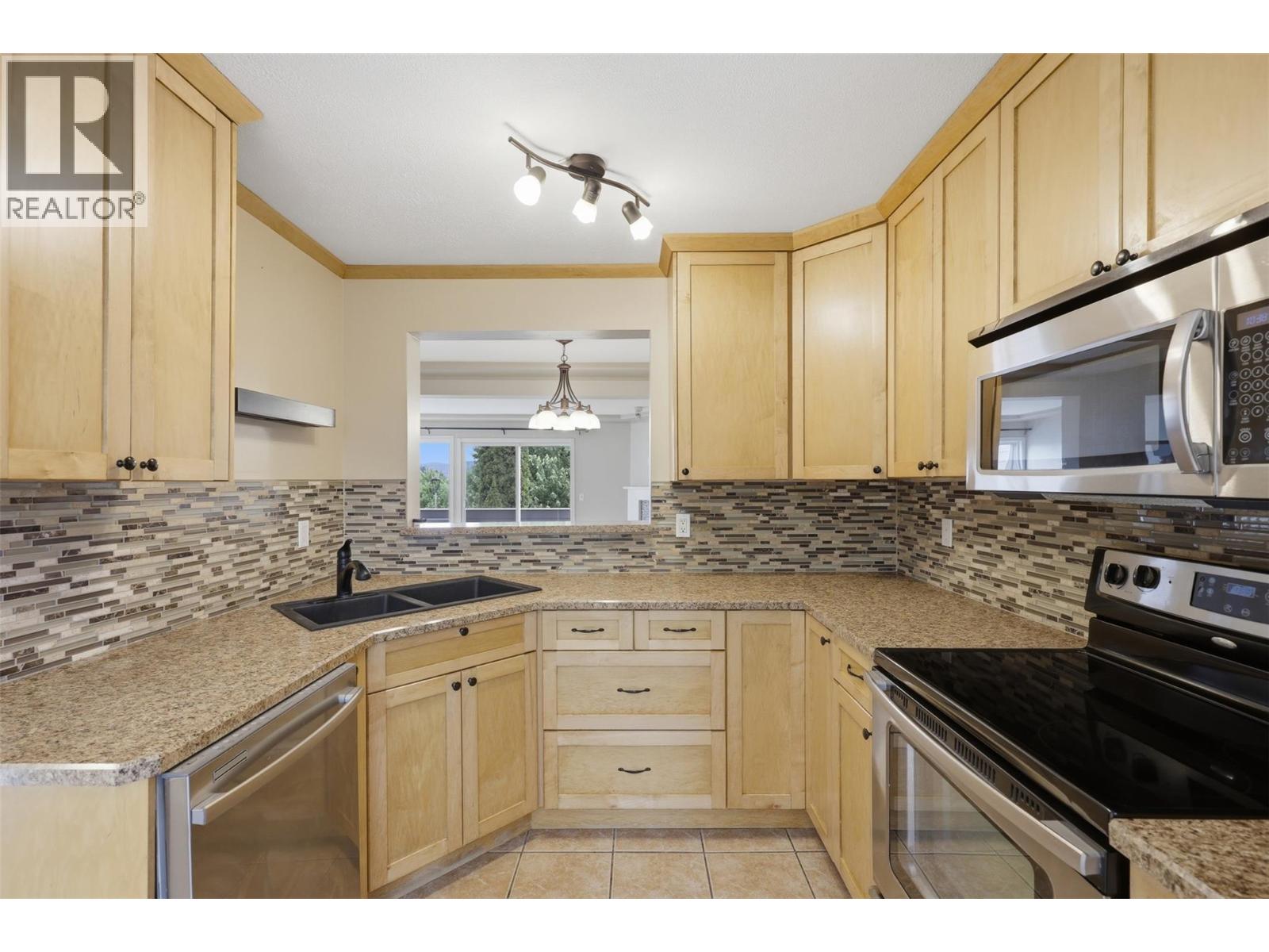 #12 1810 SPRINGHILL Drive - 14