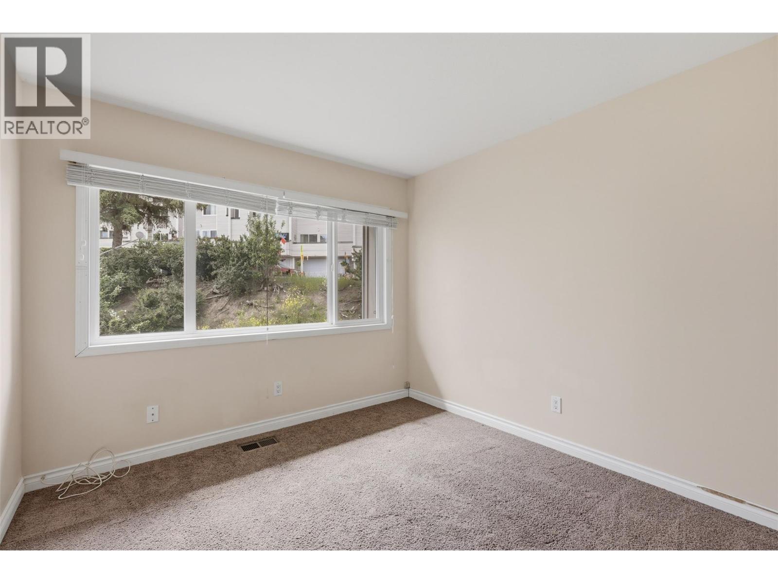 #12 1810 SPRINGHILL Drive - 27
