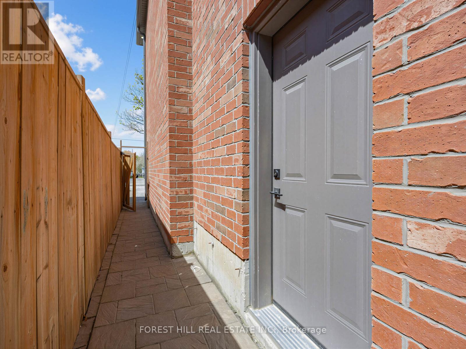 59A CLETA DRIVE - 32