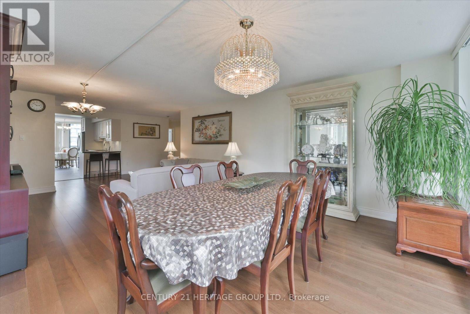 #410 7250 YONGE STREET - 12