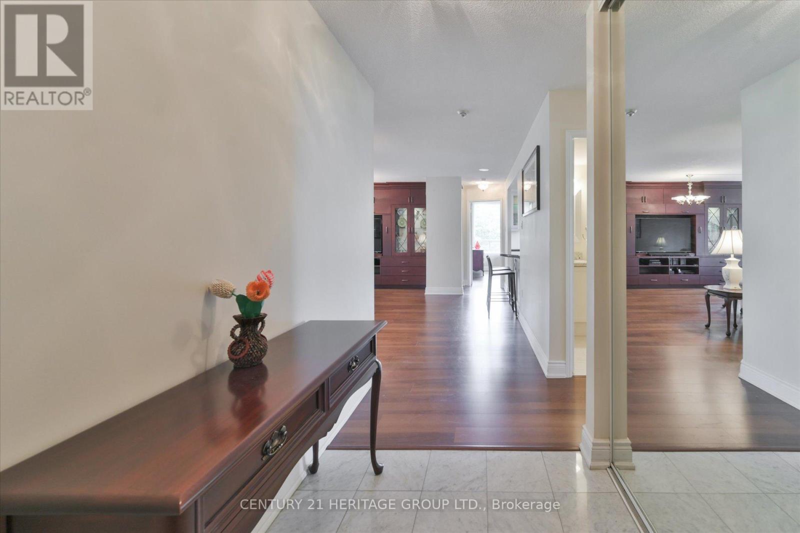 #410 7250 YONGE STREET - 6