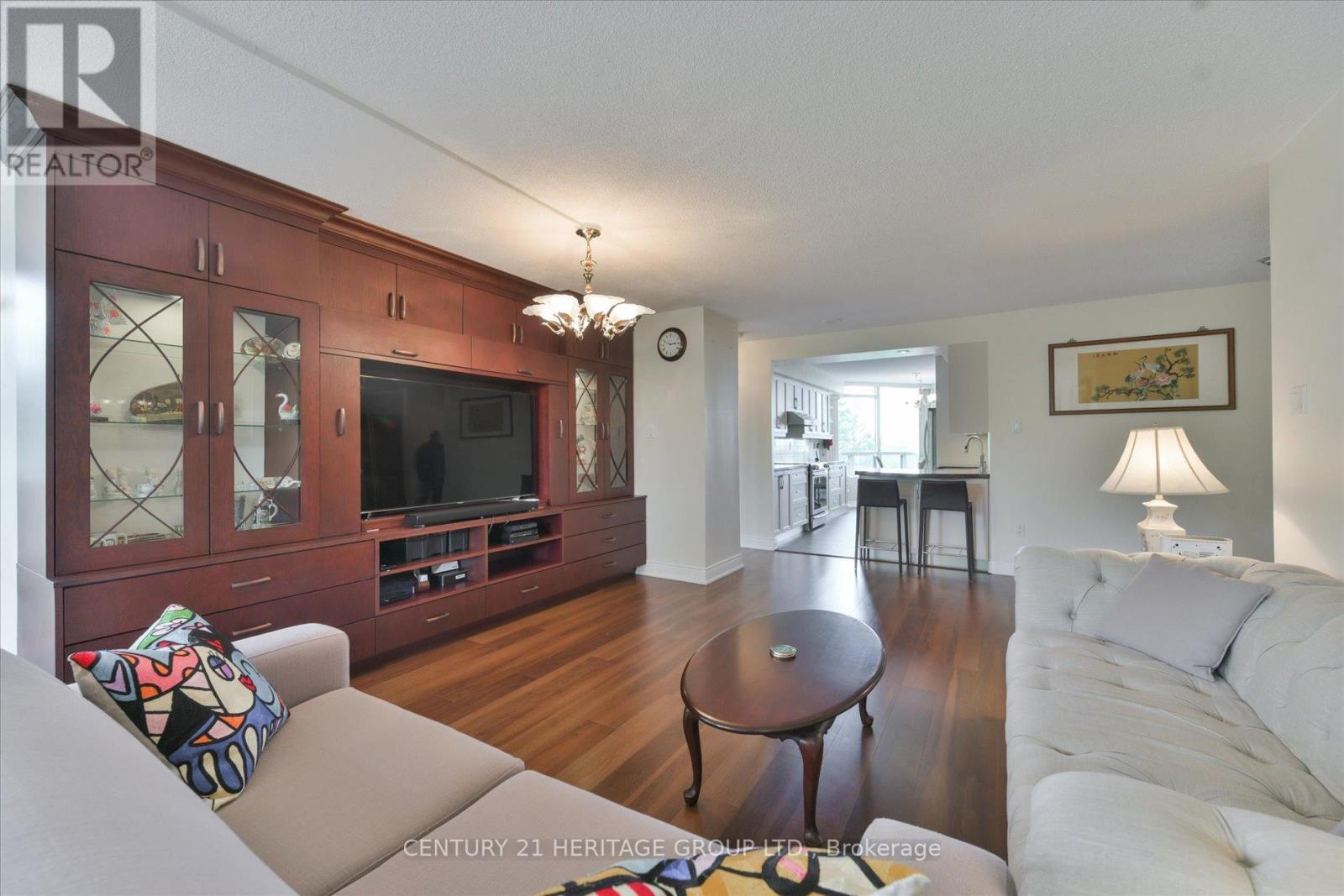 #410 7250 YONGE STREET - 9