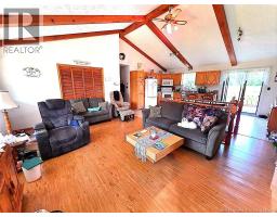 Living room - 2923 Route 205, Saint Francois De Madawaska, NB E7A1R4 Photo 9