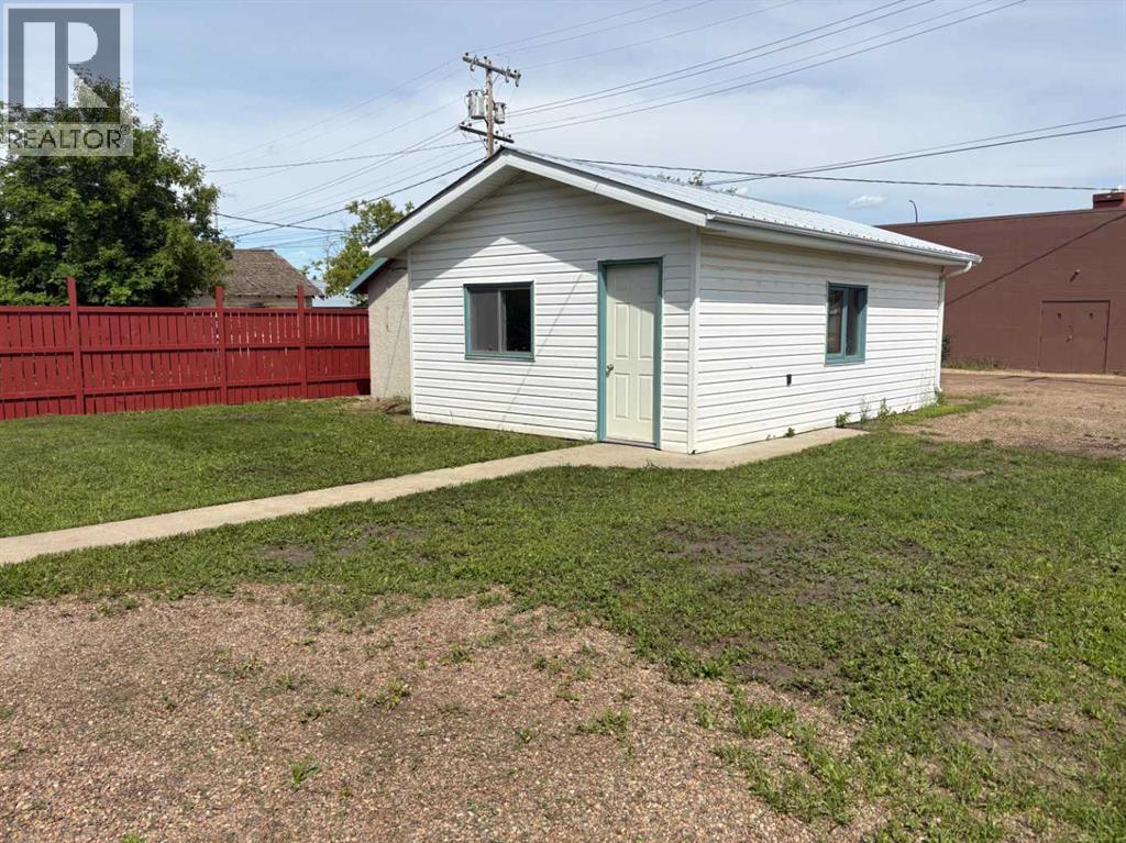 5019 51 Street - 21
