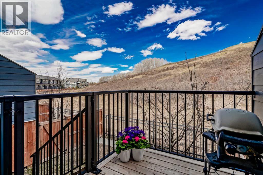 228 Cranbrook Square SE — photo 35