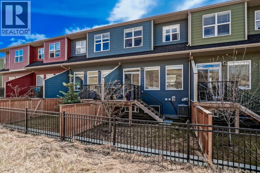 228 Cranbrook Square SE — photo 39