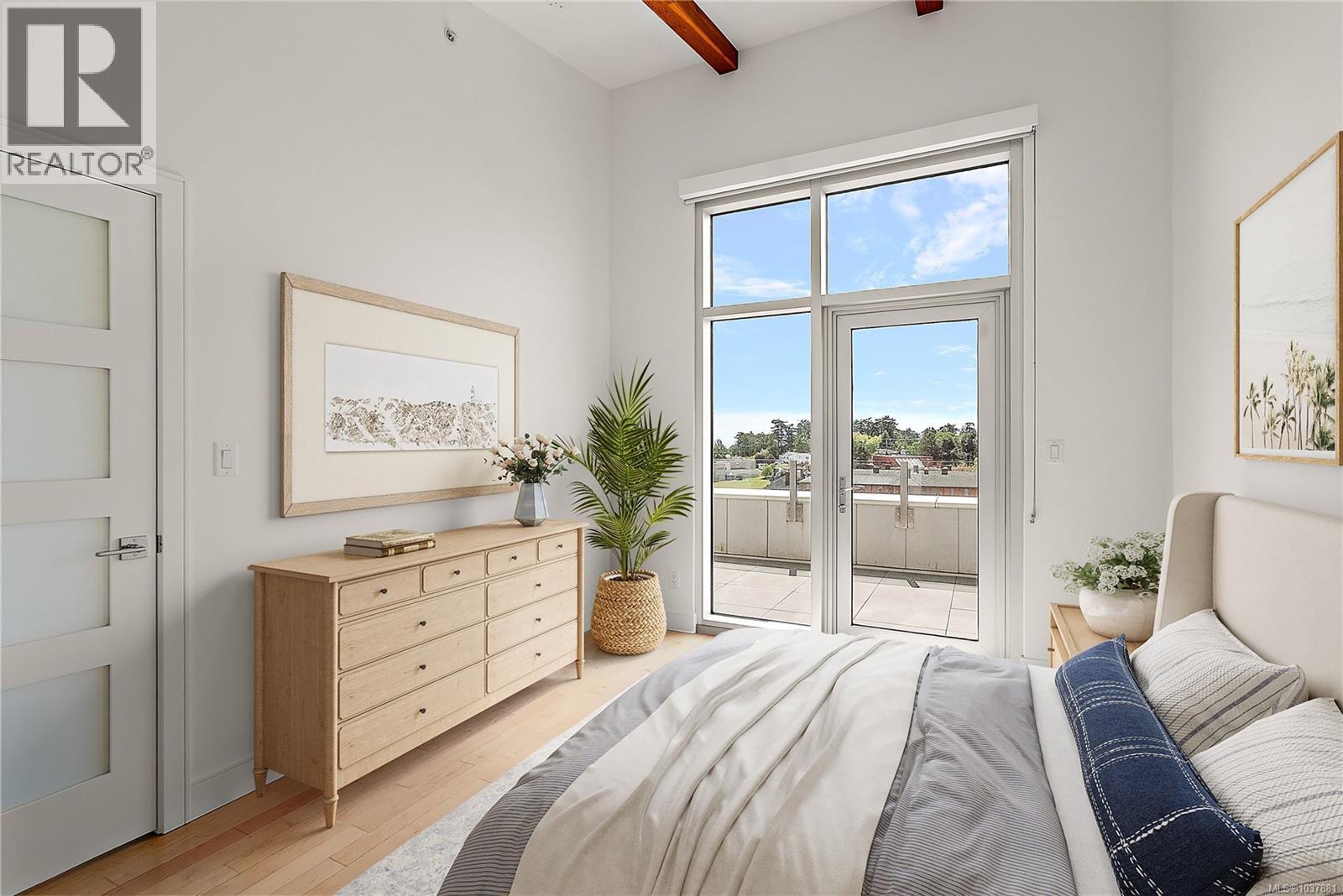 #603 916 Lyall St - 4