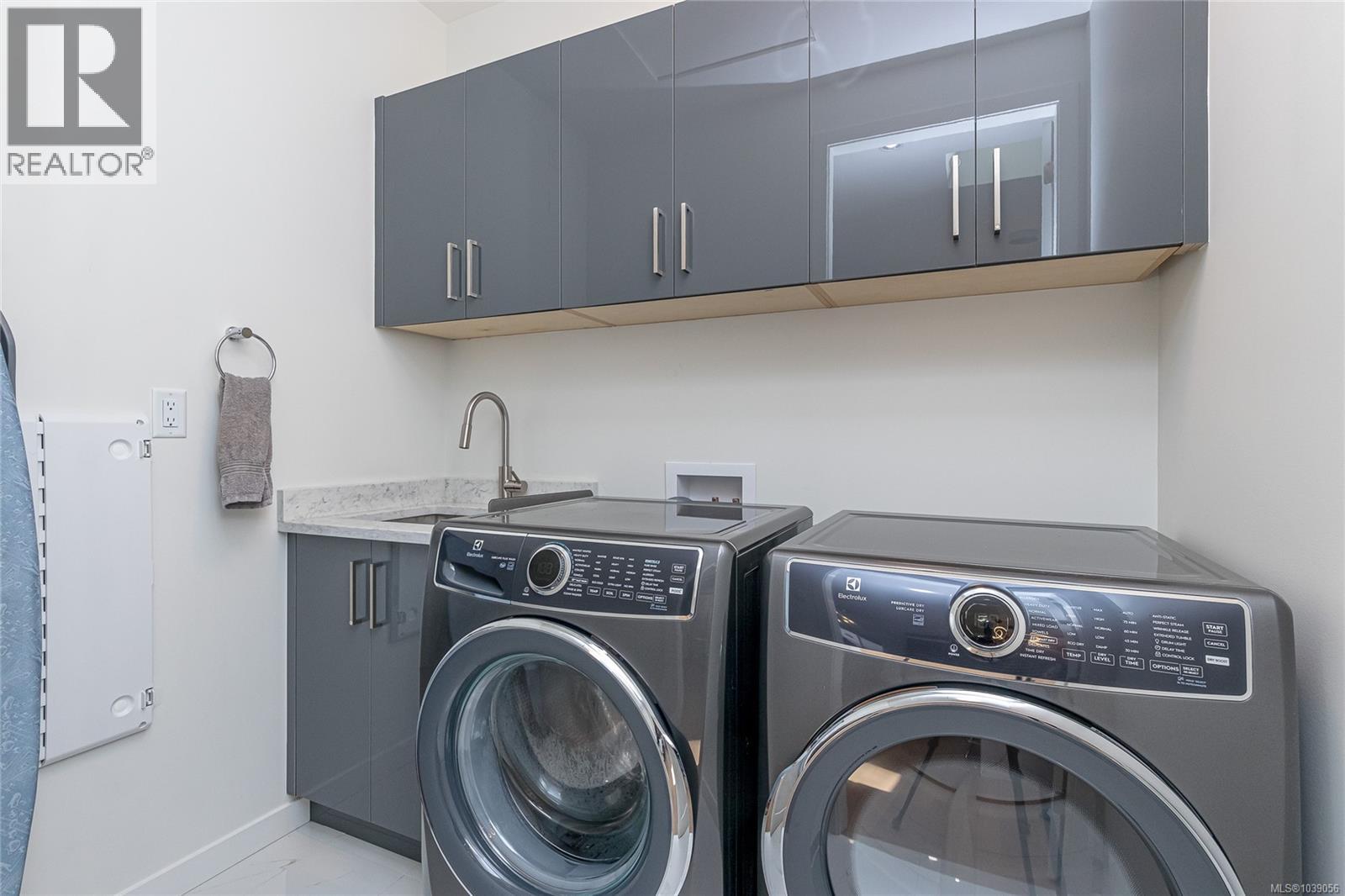 4701 Ambience Dr - 45