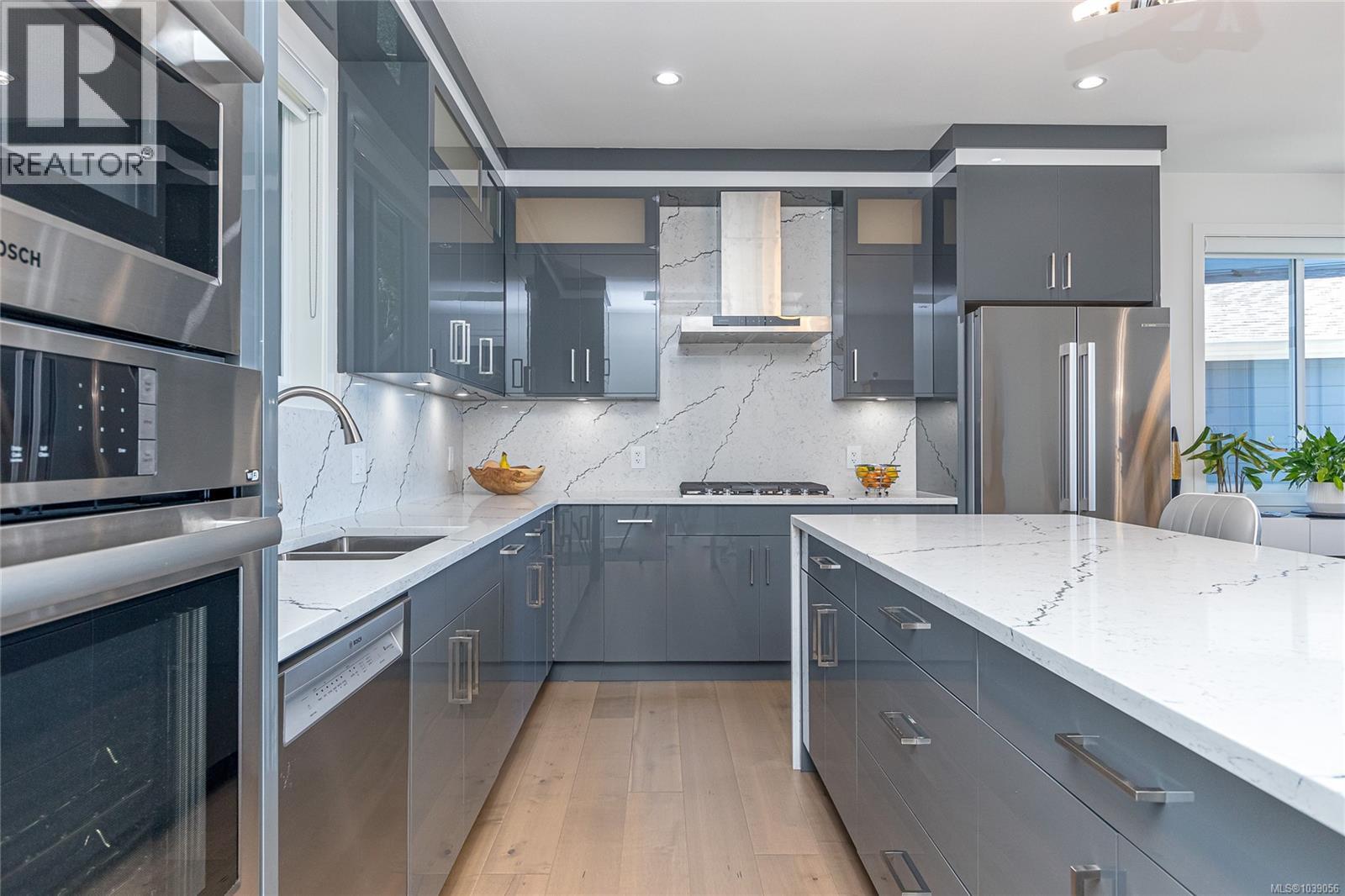 4701 Ambience Dr - 6