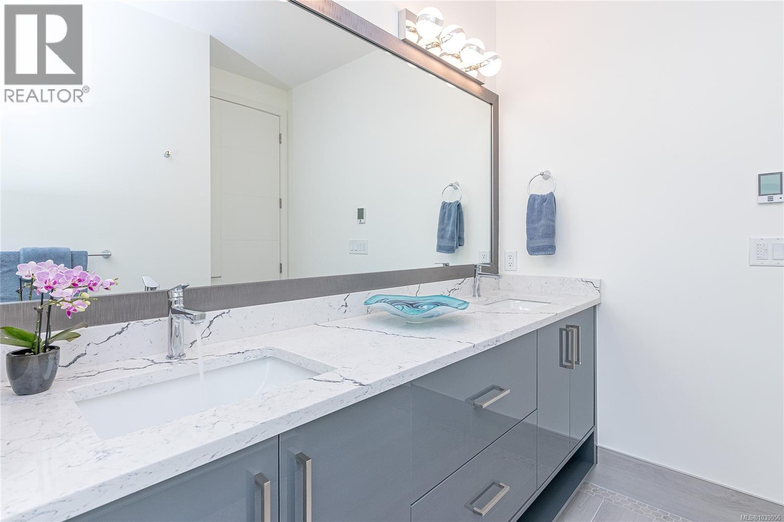 4701 Ambience Dr - 42
