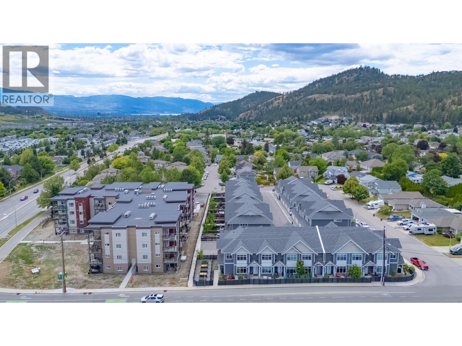 #7 115 Wyndham Crescent - 46